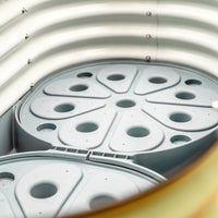 Wicking cell floor that forms the self-watering reservoir – view 3